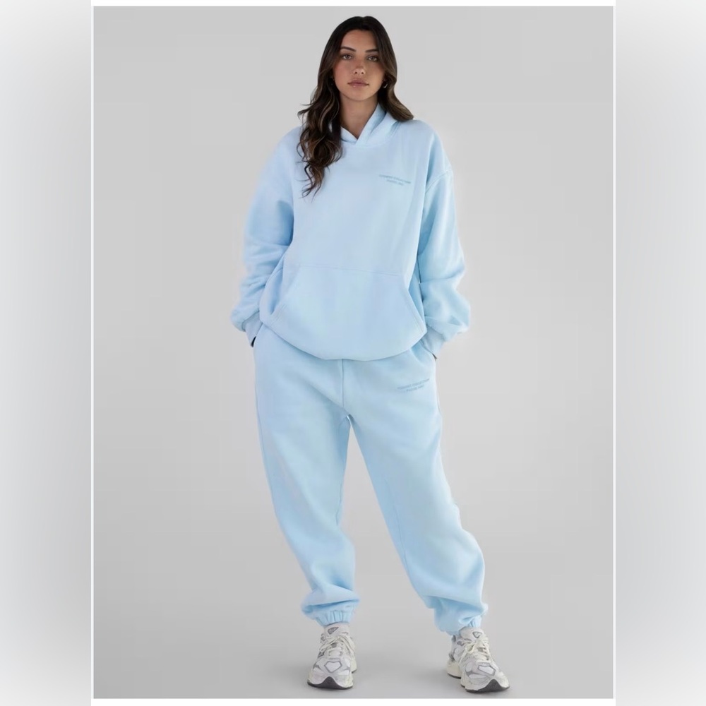Comfrt Signature Astro Light Blue Cozy Hoodie & Jogger Set Size M - Picture 2 of 11